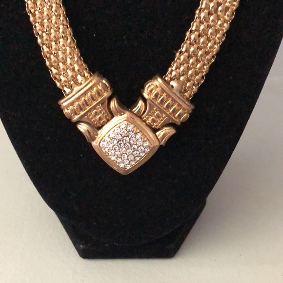 Fancy Gold Necklace - Picture 10 of 10